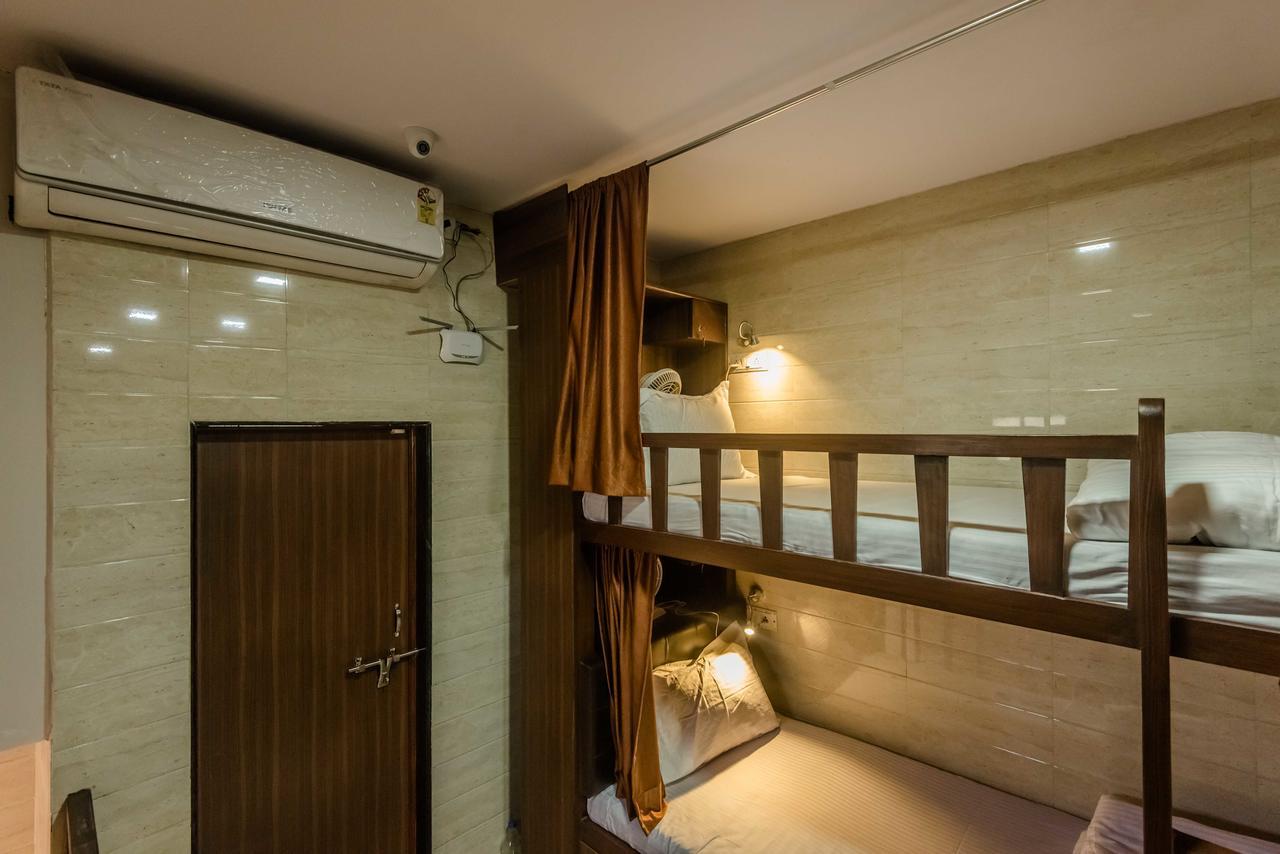 Awesome Dormitory - Men Only Mumbai  Buitenkant foto
