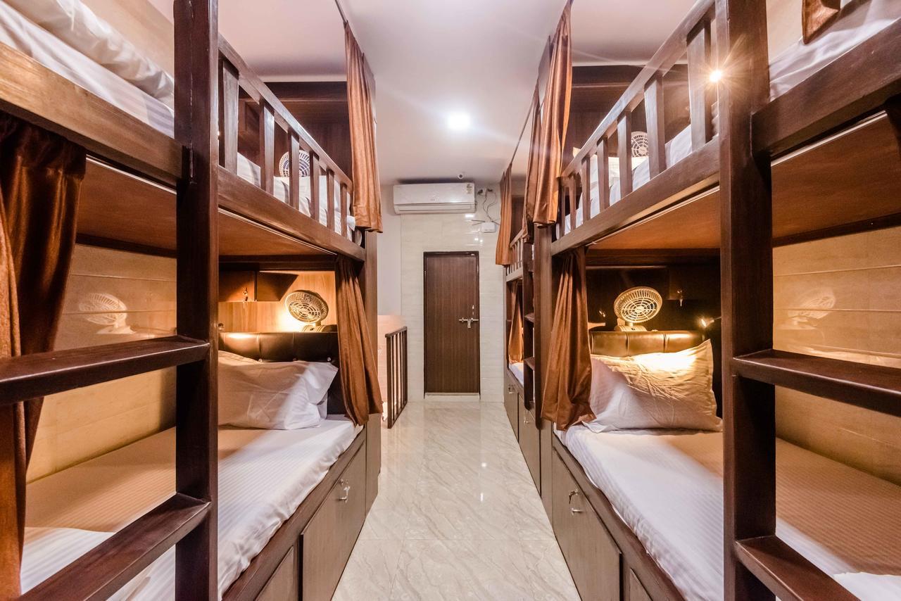 Awesome Dormitory - Men Only Mumbai  Buitenkant foto