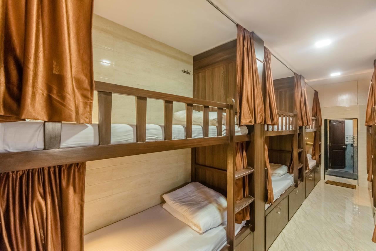 Awesome Dormitory - Men Only Mumbai  Buitenkant foto